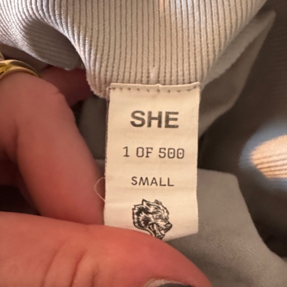 Gray SHE shorts - Picture 2 of 3